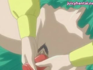 Hentai mammīte licking a meitene dong un izpaužas sperma
